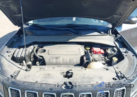 2020 Jeep Compass Latitude 4X4 z USA, uszkodzony, nr VIN 3C4NJDBB6LT255915